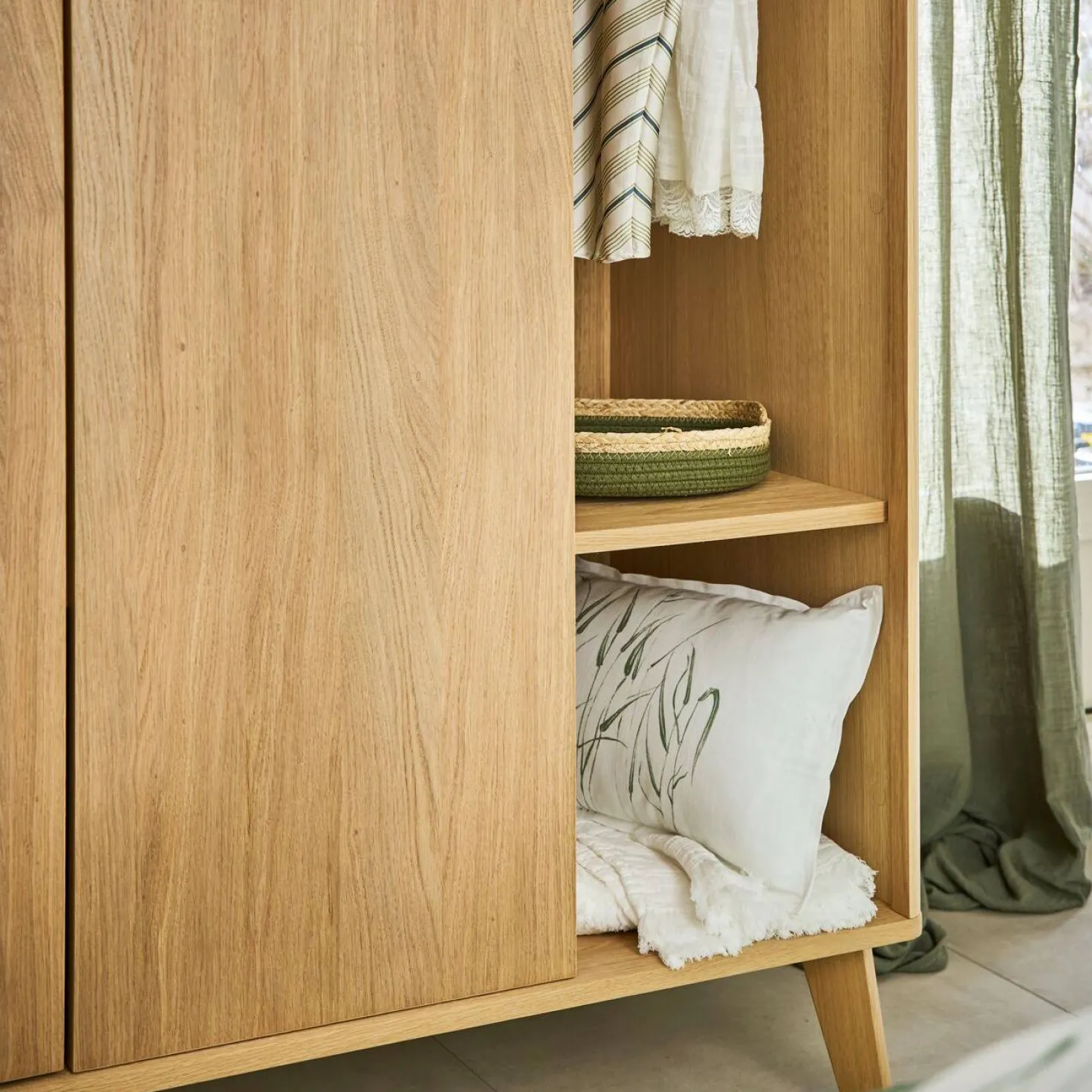 Armoire 2 portes bois Atia