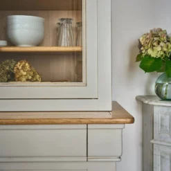 Buffet vaisselier bois massif 6 portes 3 tiroirs Embellie