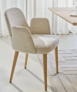 Chaise avec accoudoirs bouclette pieds bois Maxine