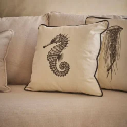 Coussin coton Hippocampe BY THE INK ©