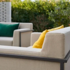 EREME Fauteuil Ruben en Acier et Tissu Recyclé
