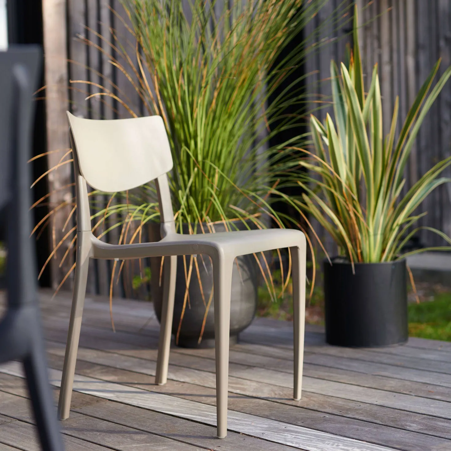 EZPELETA Lot de 2 Chaises Empilables Town
