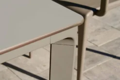 EZPELETA Table de repas MEET