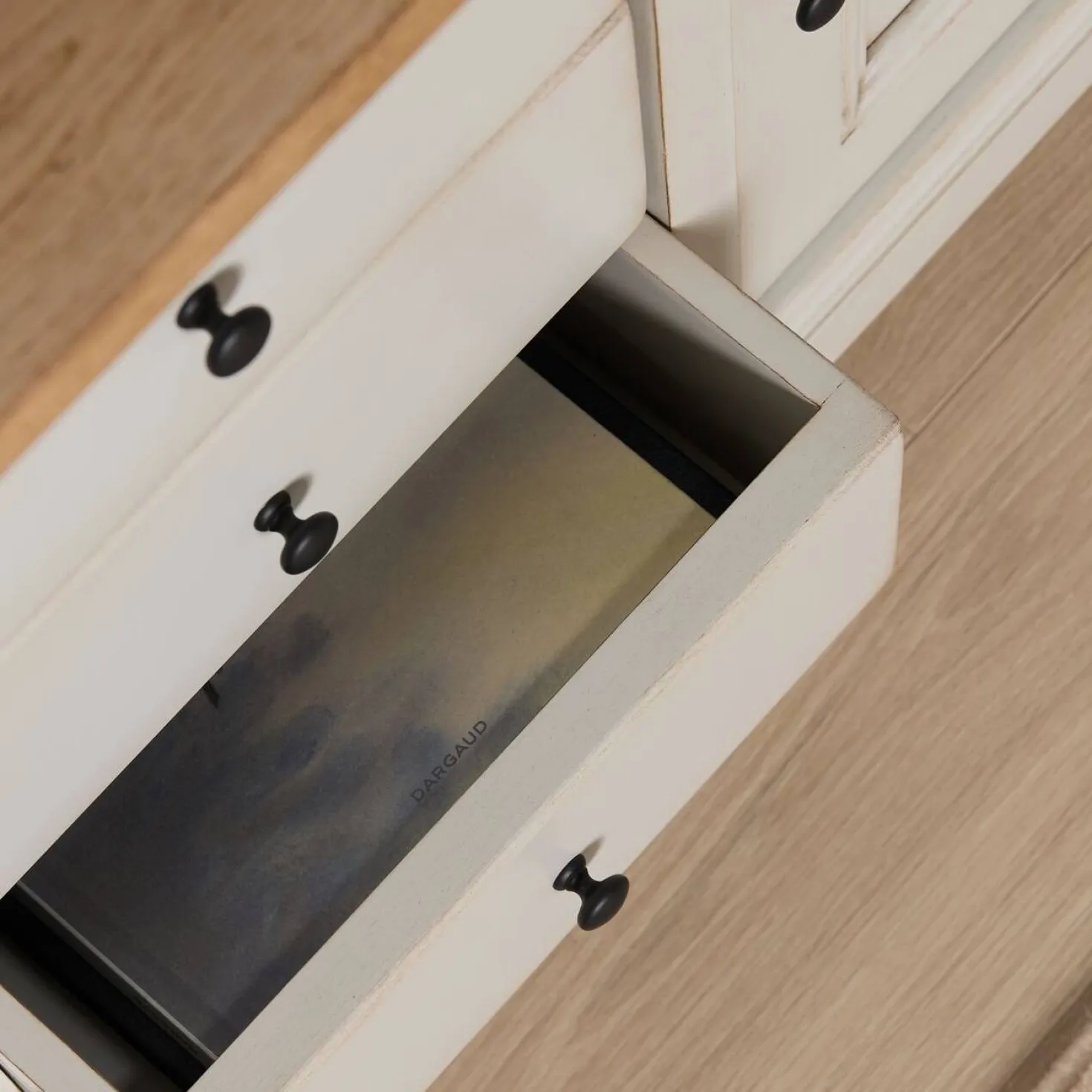 Meuble TV bois massif 2 portes 3 tiroirs Embellie